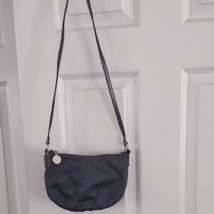 Coach EUC dark green small crossbody purse zipper pockets inside and out